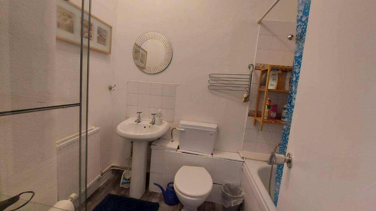 Extra Large One Bedroom Flat With Parking ロンドン エクステリア 写真