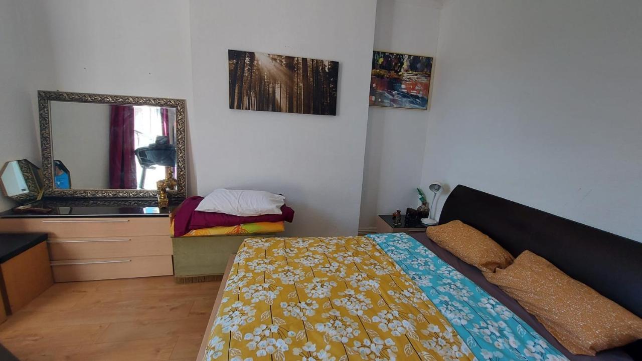 Extra Large One Bedroom Flat With Parking ロンドン エクステリア 写真