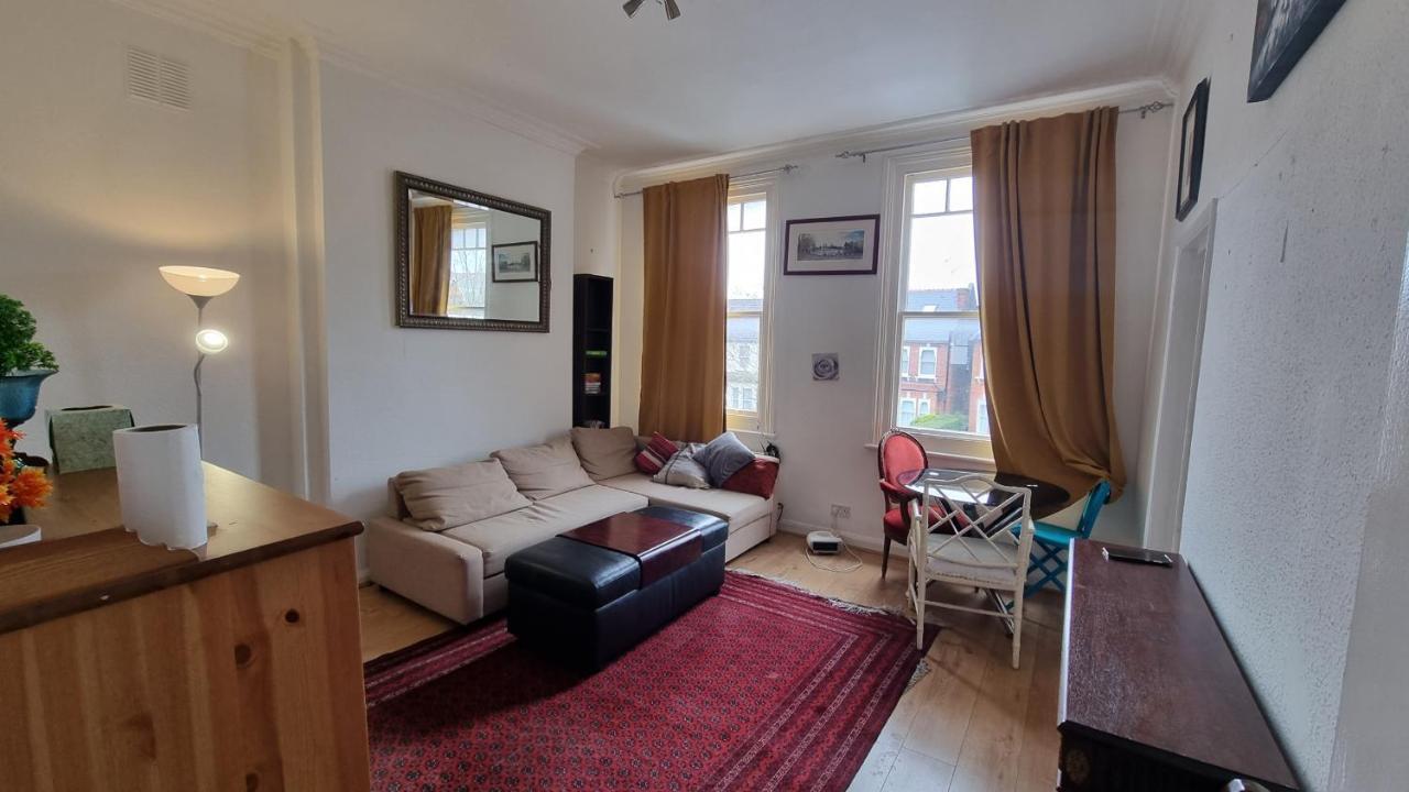 Extra Large One Bedroom Flat With Parking ロンドン エクステリア 写真